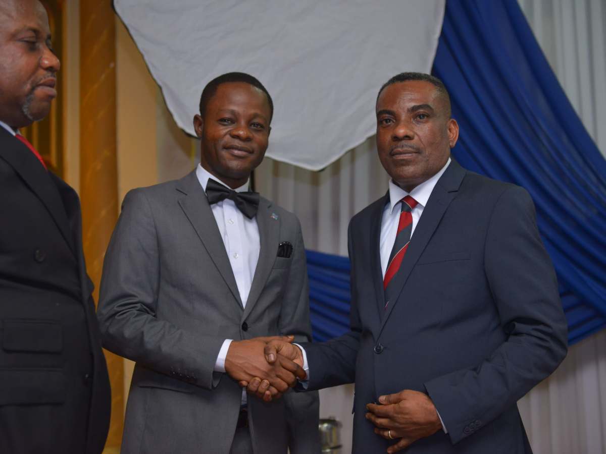 BADESI OMEGA Christian, analyste politique congolais, explique pourquoi la reconduction de l&rsquo;excellence Mak MATONDO KWANZAMBI est une satisfaction de la population du&nbsp;Kongo-Central.